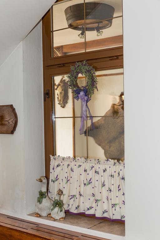 Penzion Gazdovsky Hostinec Topolcianky Екстер'єр фото