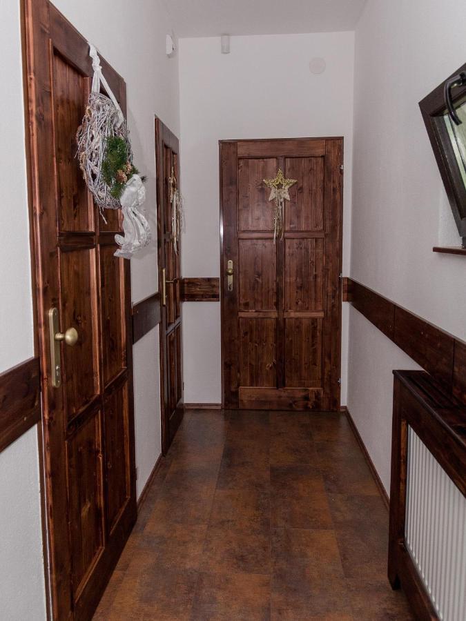 Penzion Gazdovsky Hostinec Topolcianky Екстер'єр фото